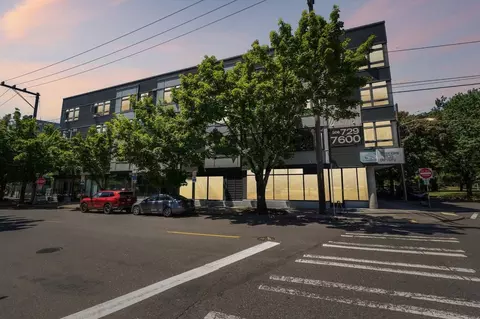 6900 E Green Lake Way N, Seattle, WA 98115 photo 23