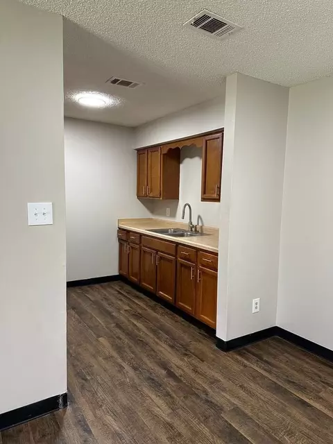 1701 S 9th St, Paragould, AR 72450