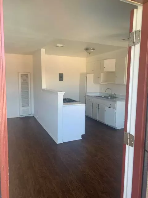 7112 Fenway Dr, Westminster, CA 92683