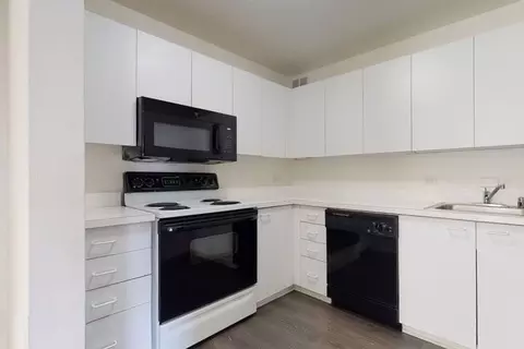 5035 S East End Ave, Chicago, IL 60615