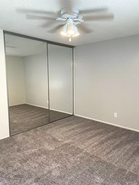 140 Yorba St, Tustin, CA 92780