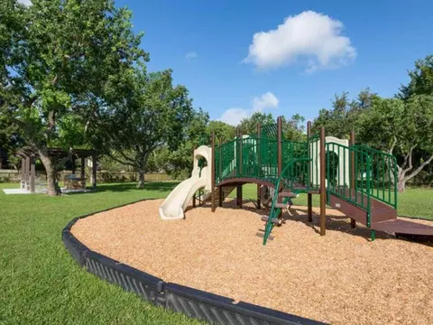 623 Barringer Ln, Webster, TX 77598 photo 28