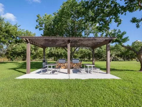 623 Barringer Ln, Webster, TX 77598 photo 27