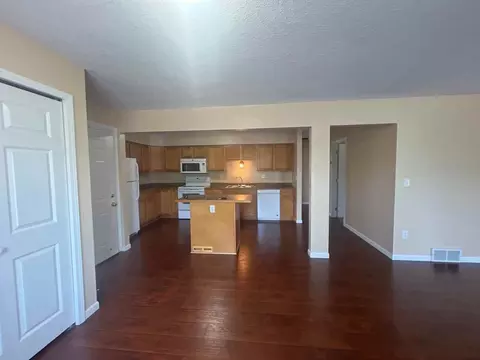 886 Wescott Sq, Eagan, MN 55123
