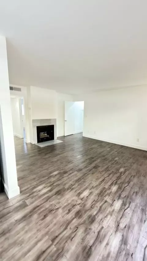2204 S Beverly Glen Blvd, Los Angeles, CA 90064