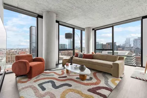 N Elizabeth St, Chicago, IL 60607