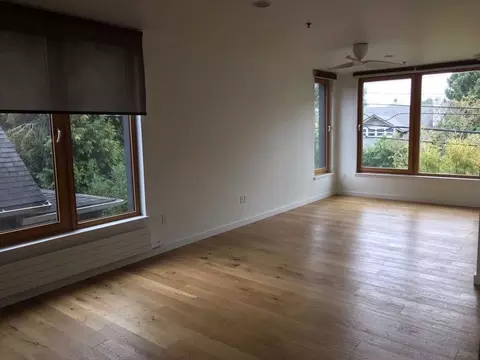 33 N Beech St, Portland, OR 97227