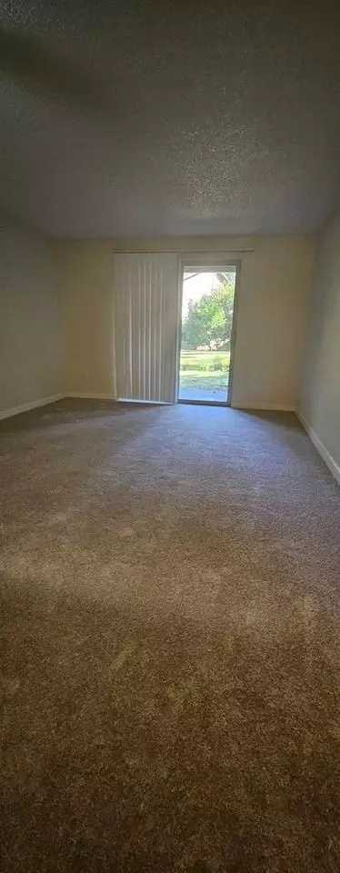 14302 SE 18th St, Bellevue, WA 98007
