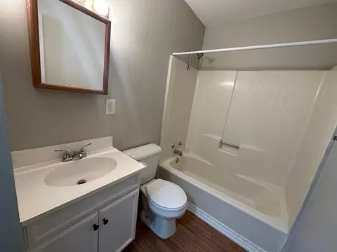 406 E Main St, Glasford, IL 61533 photo 8