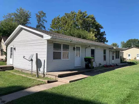 406 E Main St, Glasford, IL 61533 photo 12
