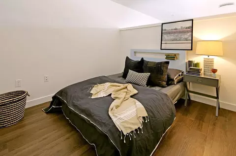 526 19th Ave E, Seattle, WA 98112 photo 12