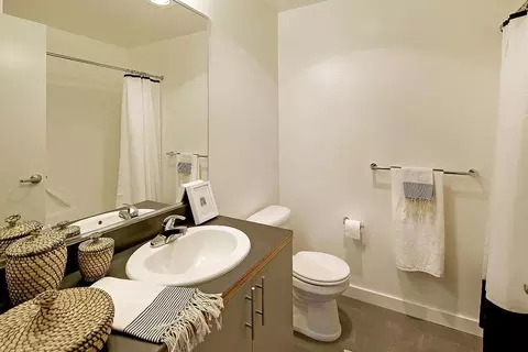 526 19th Ave E, Seattle, WA 98112 photo 13