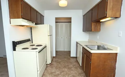 3155 Shattuck Arms Blvd, Saginaw, MI 48603