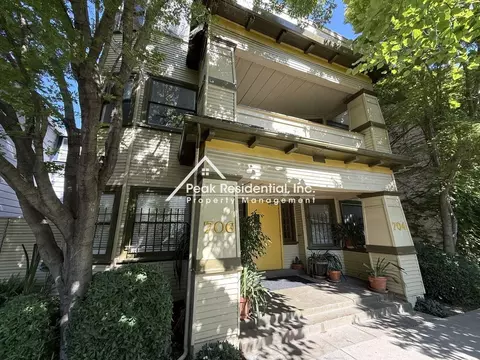704 20th St, Sacramento, CA 95811