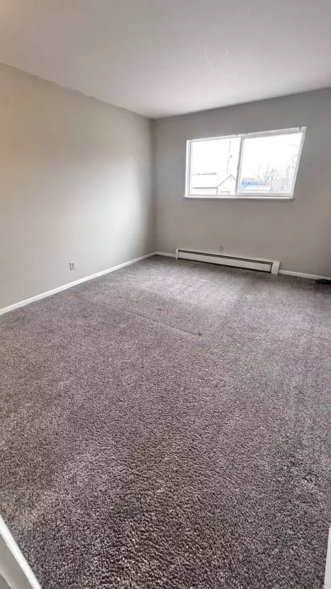 910 E Jolly Rd, Lansing, MI 48910 photo 6