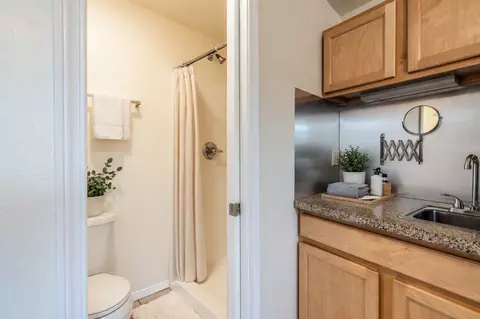 4309 7th Ave NE, Seattle, WA 98105 photo 8