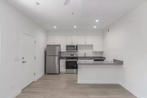 8849 S 7th St, Phoenix, AZ 85042