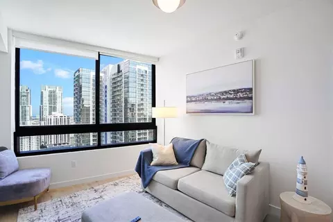 225 N Miami Ave, Miami, FL 33128