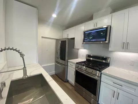 11824 Ocean Park Blvd, Los Angeles, CA 90064
