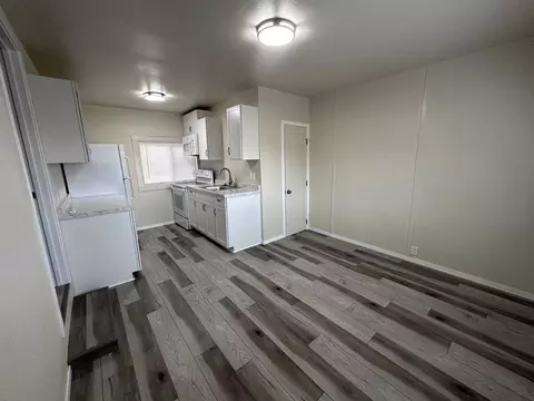 4070 Railroad Ave, Redding, CA 96001 photo 4