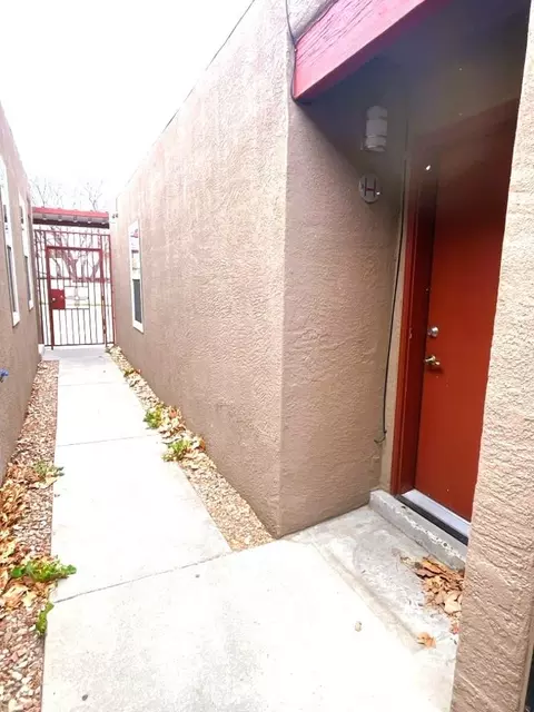 12361 Mountain Rd NE, Albuquerque, NM 87112