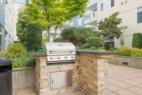 136 102nd Ave SE, Bellevue, WA 98004 photo 27