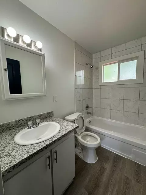 15007 SE Powell Blvd, Portland, OR 97236