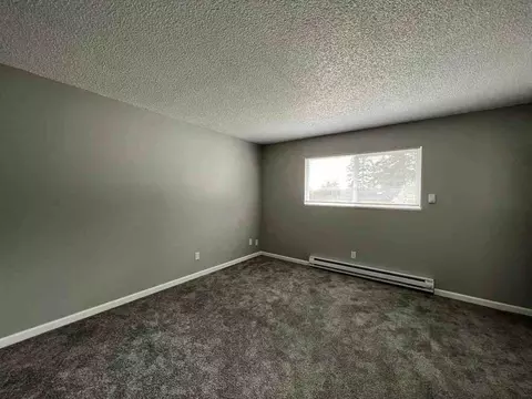 15007 SE Powell Blvd, Portland, OR 97236
