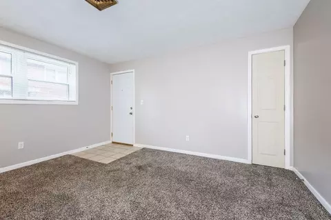640 N 46th St, Omaha, NE 68132