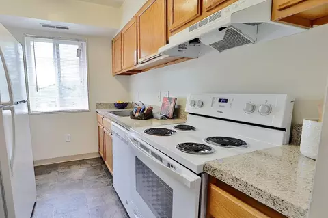 11686 S Laurel Dr, Laurel, MD 20708 photo 5