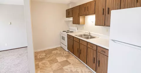 320 1st St, Clinton, MN 56225