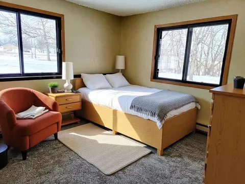 320 1st St, Clinton, MN 56225