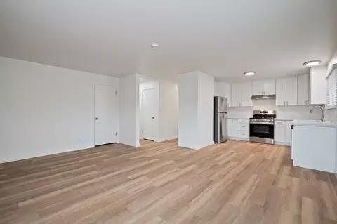 2501 NW 85th St, Seattle, WA 98117
