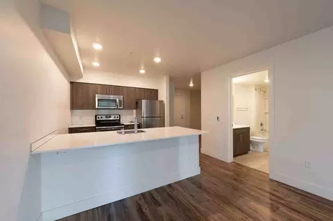 1430 Summit Ave, Seattle, WA 98122