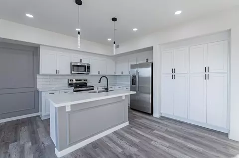 55 W Thomas Ln, Tempe, AZ 85281