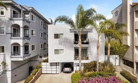 11915 Darlington Ave, Los Angeles, CA 90049