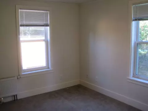 8830 1st Ave NE, Seattle, WA 98115