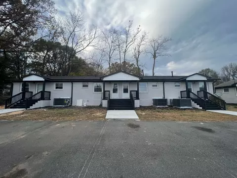1300 S Main St, Mount Holly, NC 28120