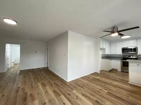 20317 Saticoy St, Los Angeles, CA 91306