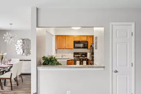 701 Royal Oaks Ct, Monmouth Junction, NJ 08852 photo 5