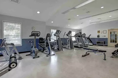 701 Royal Oaks Ct, Monmouth Junction, NJ 08852 photo 20