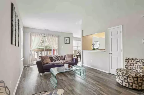 701 Royal Oaks Ct, Monmouth Junction, NJ 08852 photo 3