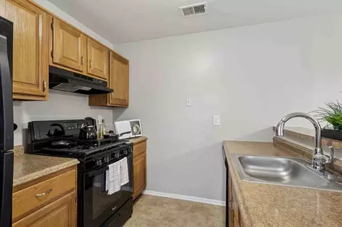 701 Royal Oaks Ct, Monmouth Junction, NJ 08852 photo 25