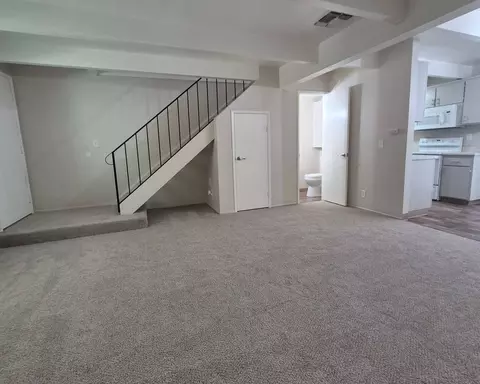 2612 G St, Sacramento, CA 95816