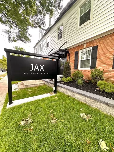 195 Main St, Metuchen, NJ 08840
