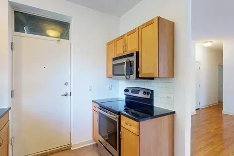 5326 S Greenwood Ave, Chicago, IL 60615