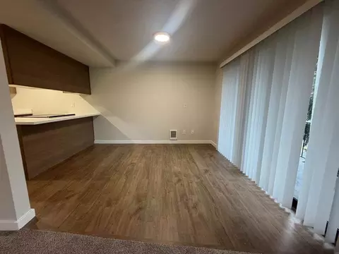 940 N 163rd St, Shoreline, WA 98133