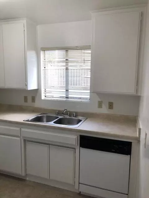 11406 Exposition Blvd, Los Angeles, CA 90064