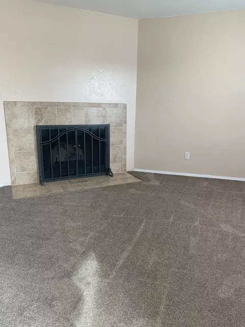 1011 Meadowlark Ct SE, Rio Rancho, NM 87124