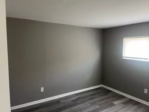 2958 Sullivant Ave, Columbus, OH 43204
